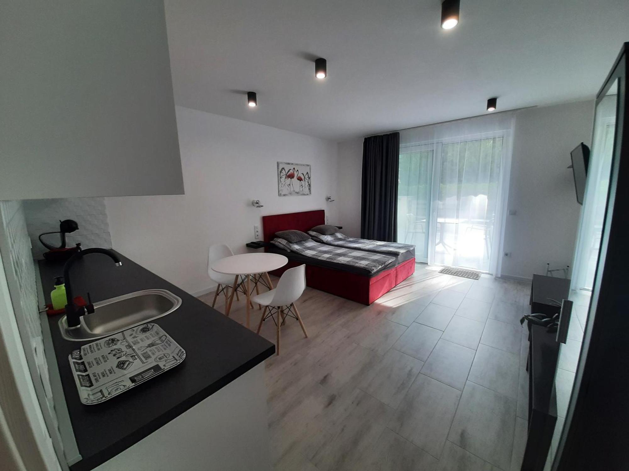 Ancsi Apartmanhaz Balatonlelle Eksteriør bilde