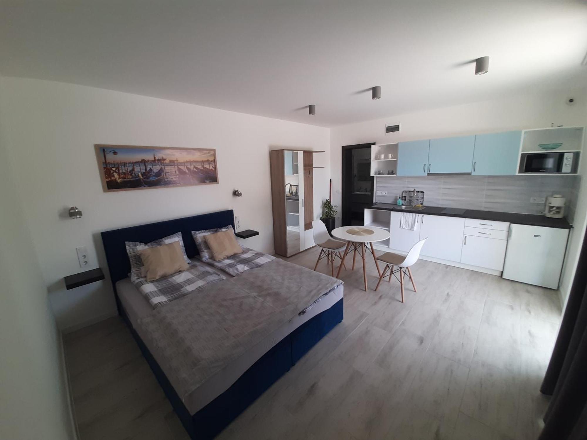 Ancsi Apartmanhaz Balatonlelle Eksteriør bilde